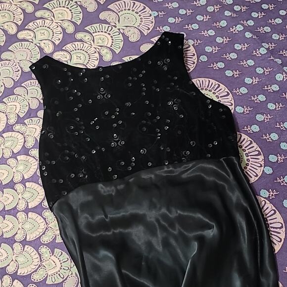 Never Worn VTG 2000s Prom Dress Long Silky Satin Velvet Sequin Empire Waist Top - Picture 7 of 11